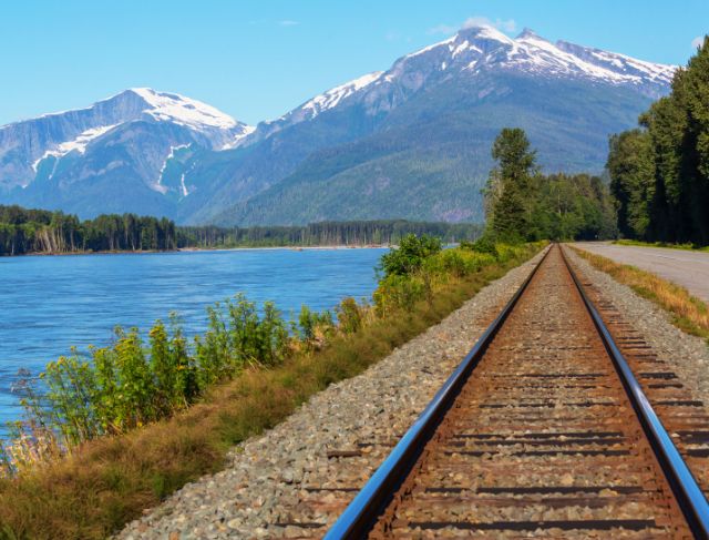 canada railroad mountain photos Canadian Companies to Watch: Promising Ventures and Innovations