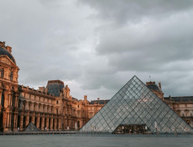 Louvre Museum, From Fortress to Glass Pyramid