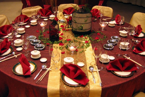 Essential Dining Etiquette of Chinese Table Manners