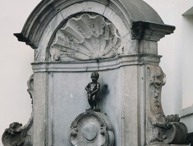 Manneken Pis, The Tiny Brussels Landmark With a Huge Story